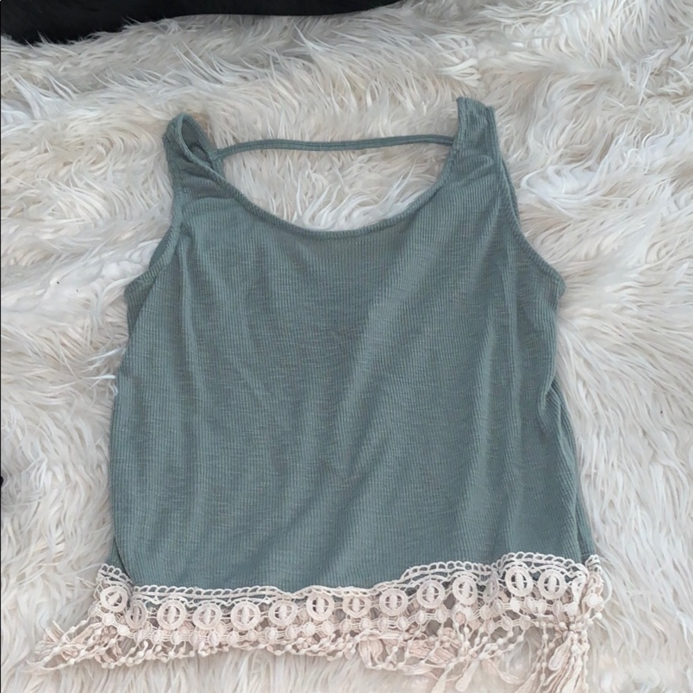 Women’s Rue21 top